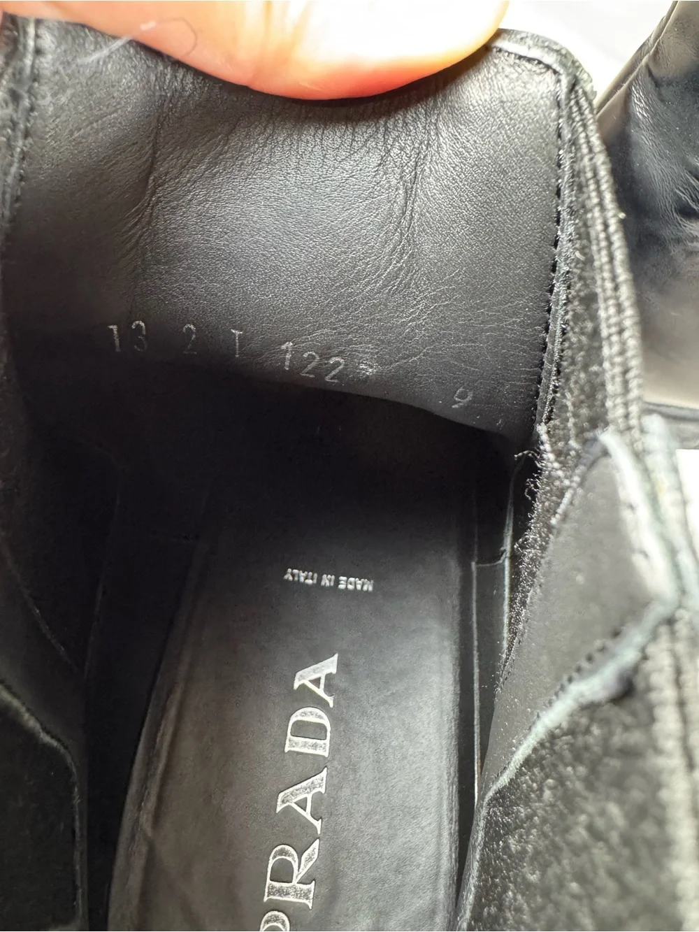 Prada Men’s Black Spazzolato Lather Square Toe Chelsea Boots 9 Italy Winter